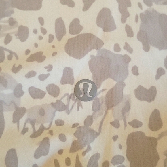 EUC Ladies Lululemon Align High-Rise Crop 17" size 2 - Picture 7 of 8